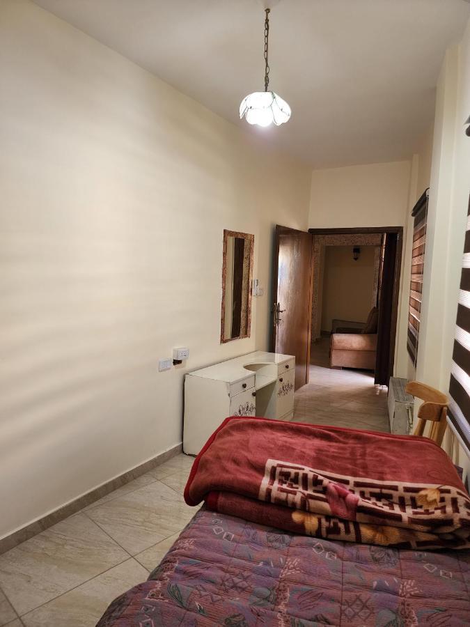 Petra Boxtel Hostel Wadi Musa Exterior photo